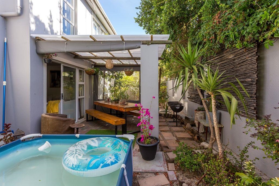 2 Bedroom Property for Sale in Table View Western Cape